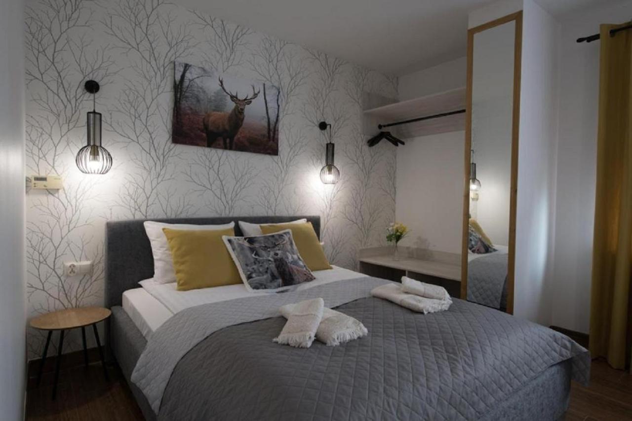 Bialy Jelen Z Basenem I Jacuzzi Bed & Breakfast Ostrowsko Eksteriør bilde