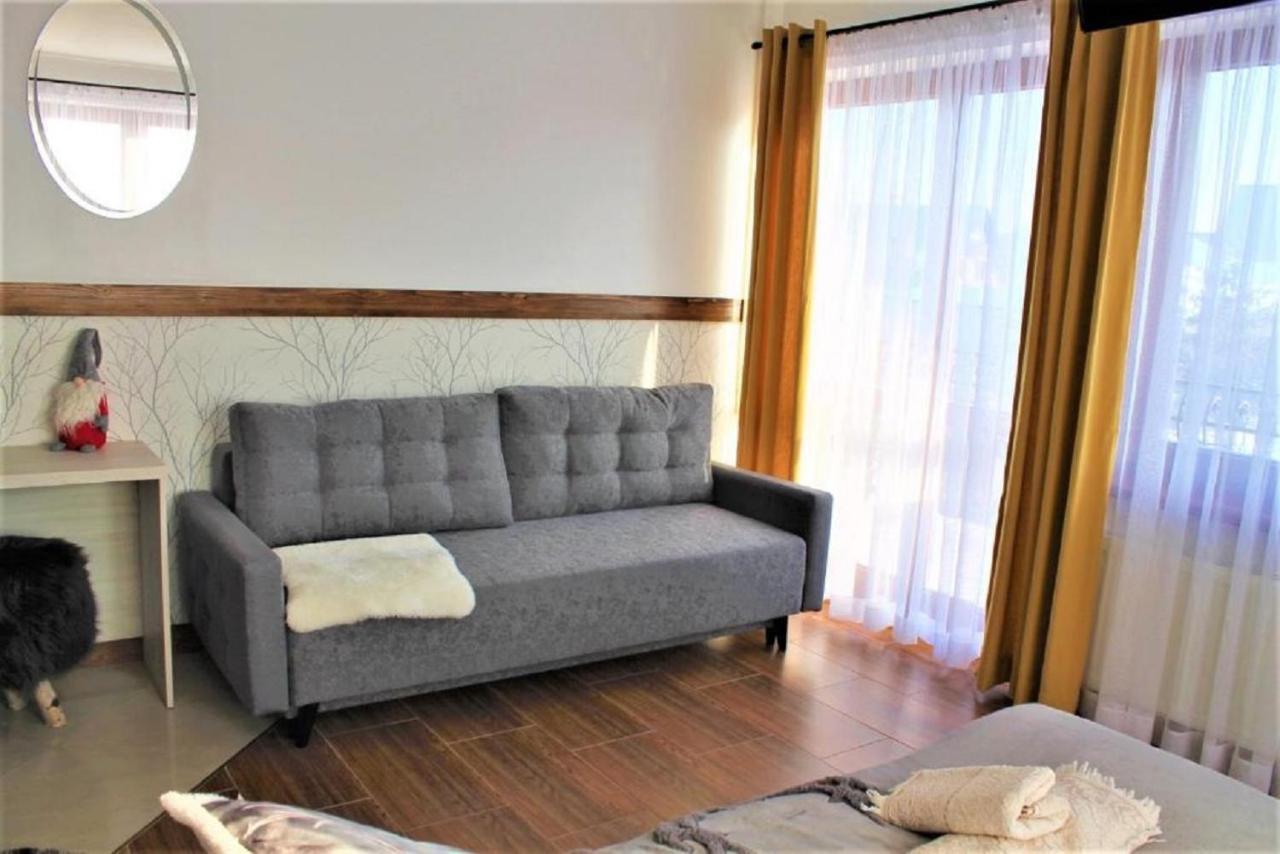 Bialy Jelen Z Basenem I Jacuzzi Bed & Breakfast Ostrowsko Eksteriør bilde