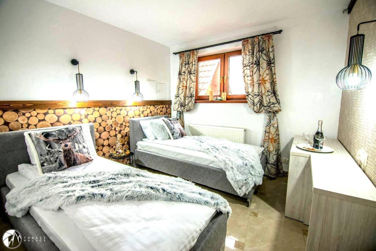 Bialy Jelen Z Basenem I Jacuzzi Bed & Breakfast Ostrowsko Eksteriør bilde